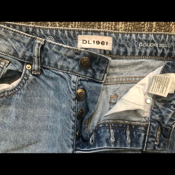 DL1961 Hi Rise Boyfriend Goldie Shredded Destroyed to Perfection Ankle Jeans 26 - Picture 5 of 7